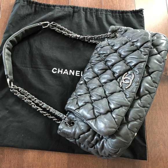 AUTH Chanel Grey Black Silver Bubble Quilted Shoulder Handbag purse Leather Bag - Picture 2 of 13